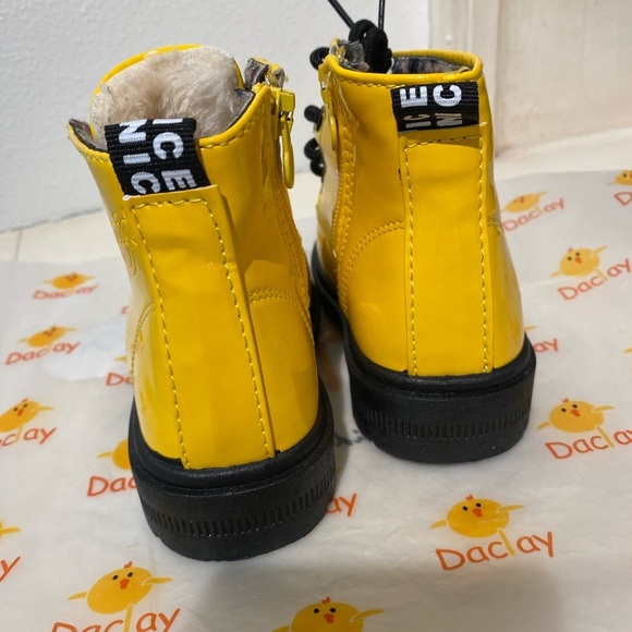 COPY -Unisex Yellow Waterproof Ankle Boot Cheetah Faux Fur size 9 toddler - Picture 2 of 11